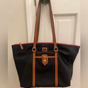Dooney & Bourke Tote